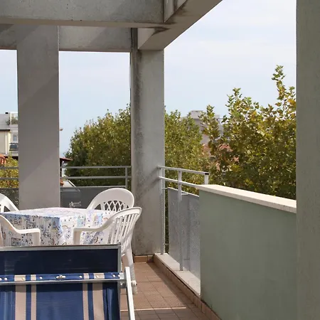 Azzurra Lejlighedshotel 3*