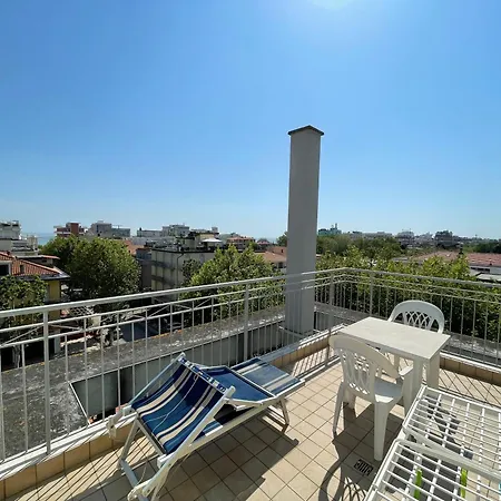 Lejlighedshotel Azzurra 3*