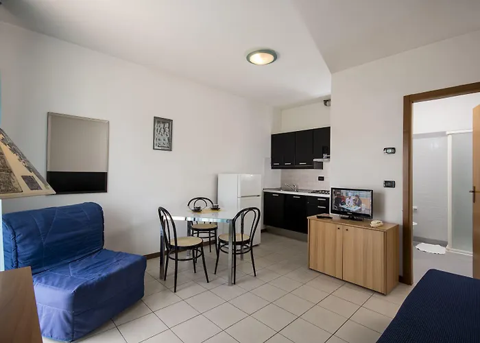 Azzurra Apart Otel 4*
