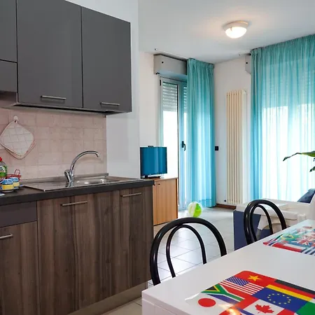 Azzurra Aparthotel 3*