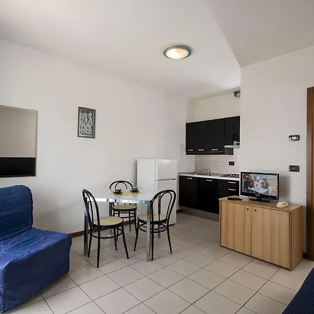 Azzurra Aparthotel 4*