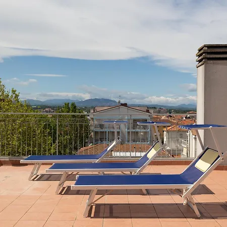 Azzurra Aparthotel 4*