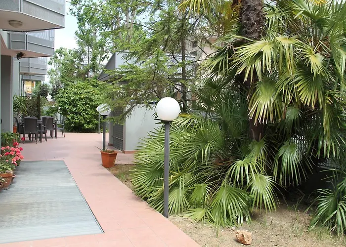 Azzurra Римини