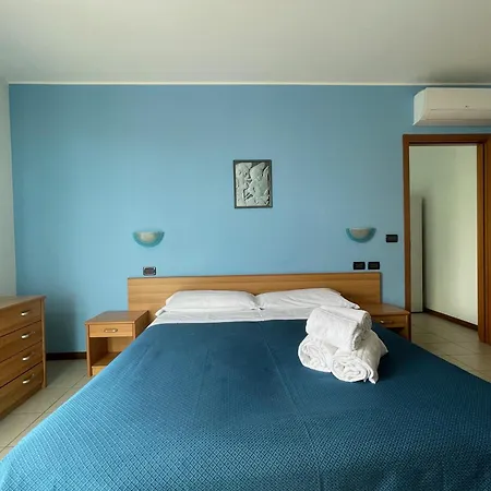 阿苏拉住宅别墅 里米尼