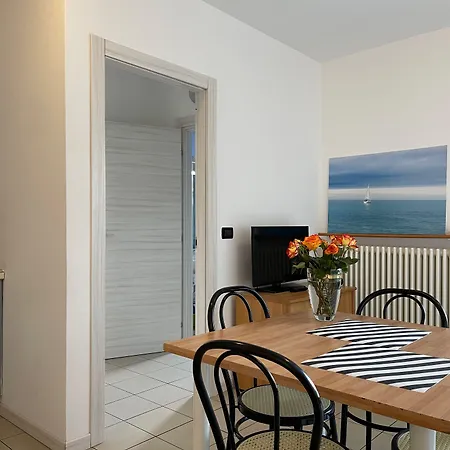 阿苏拉住宅别墅 4*