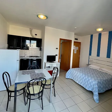 阿苏拉住宅别墅 4*