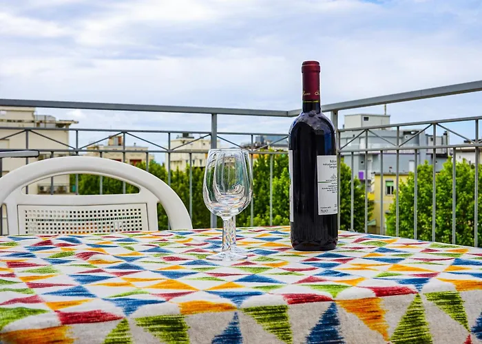 Azzurra شقة فندقية 4*
