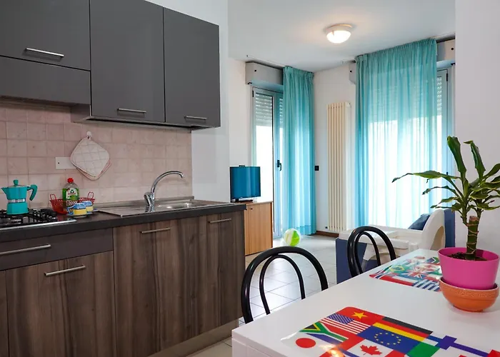 Azzurra شقة فندقية 4*