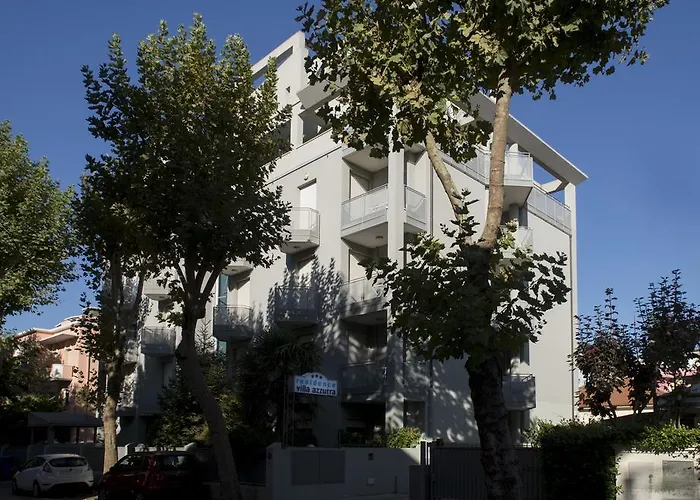 Azzurra شقة فندقية 4*